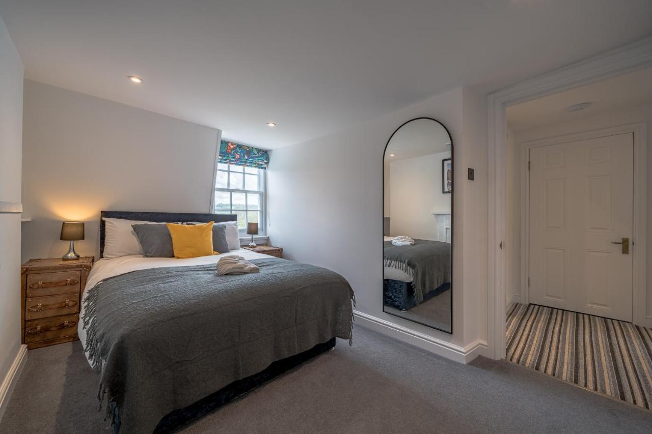 Luxurious Grand 6 Bedroom Home In Bath - Perfect For Groups & Sleeps 12! Kültér fotó