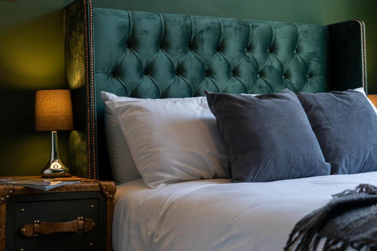 Luxurious Grand 6 Bedroom Home In Bath - Perfect For Groups & Sleeps 12! Kültér fotó